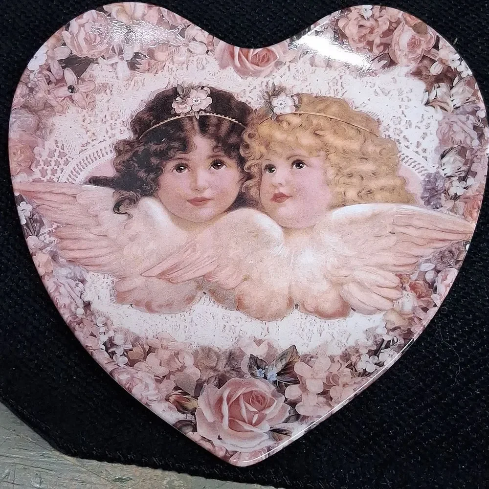 Vintage Tapestry Box, 2‎ Heavenly Heart Plates, & Rose Arrangement